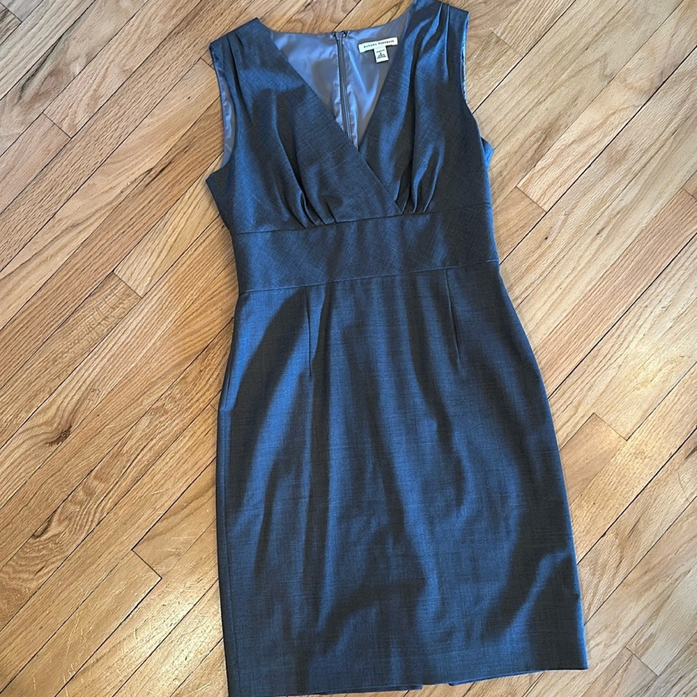 Banana Republic Gray Sleeveless Sheath Dress
